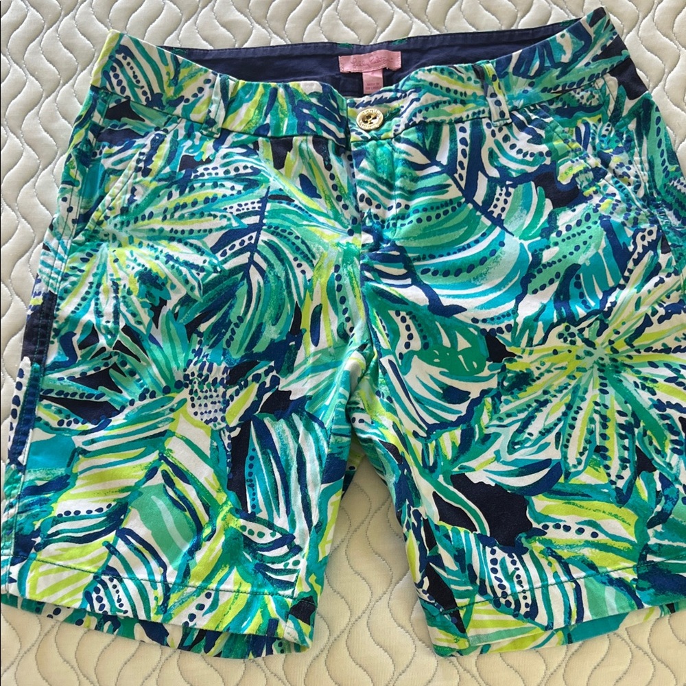 Lilly Pulitzer Womens Leaf Print Shorts - Blue and Green